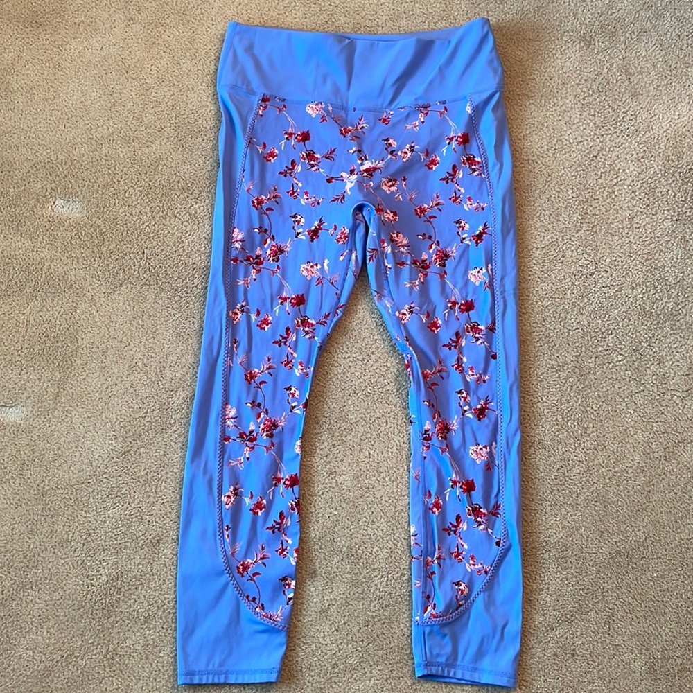 Fabletics x Madelaine Petsch Floral Powerhold Leggings